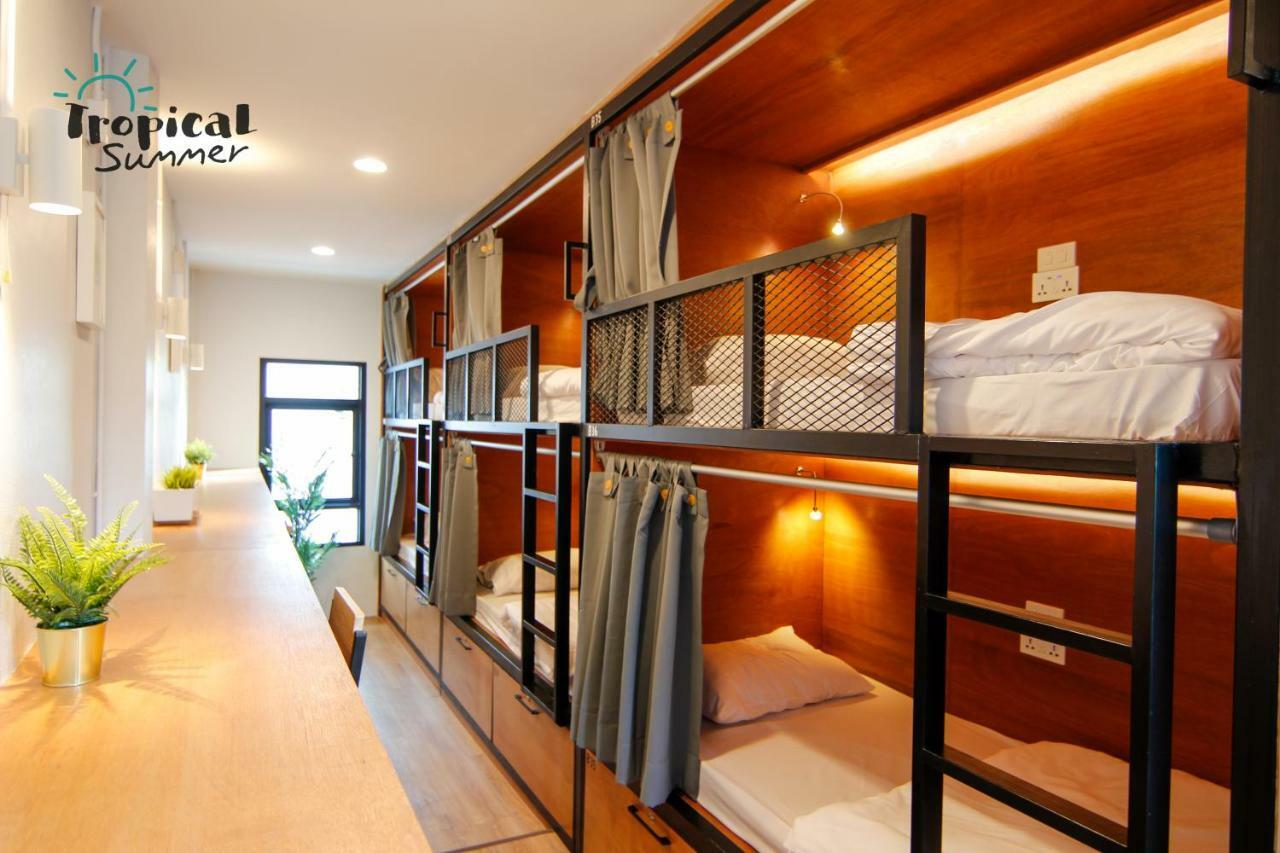 Tropical Summer Hostel Bangkok Extérieur photo