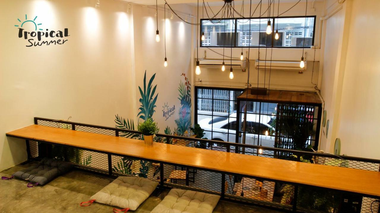 Tropical Summer Hostel Bangkok Extérieur photo
