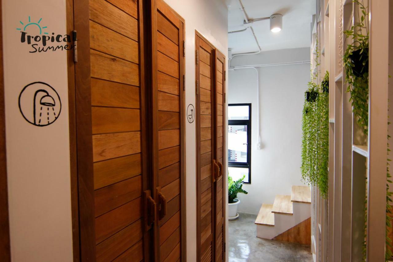 Tropical Summer Hostel Bangkok Extérieur photo