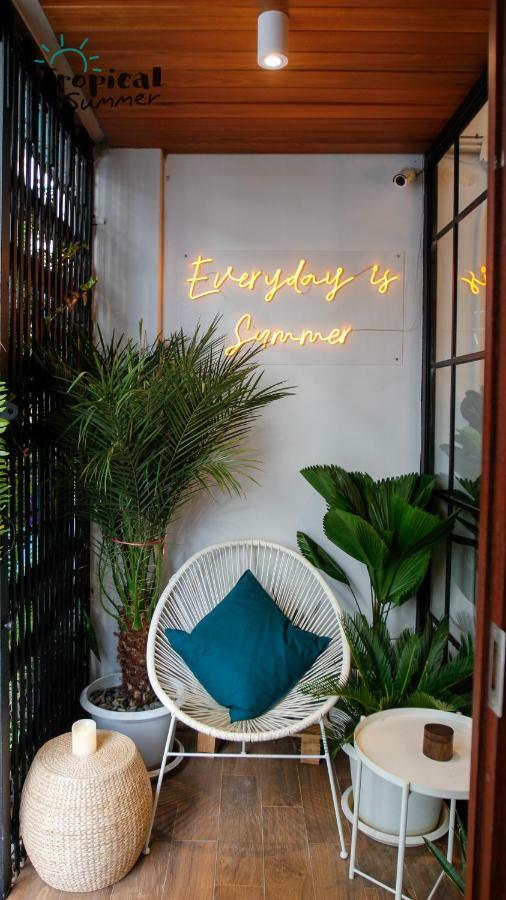 Tropical Summer Hostel Bangkok Extérieur photo