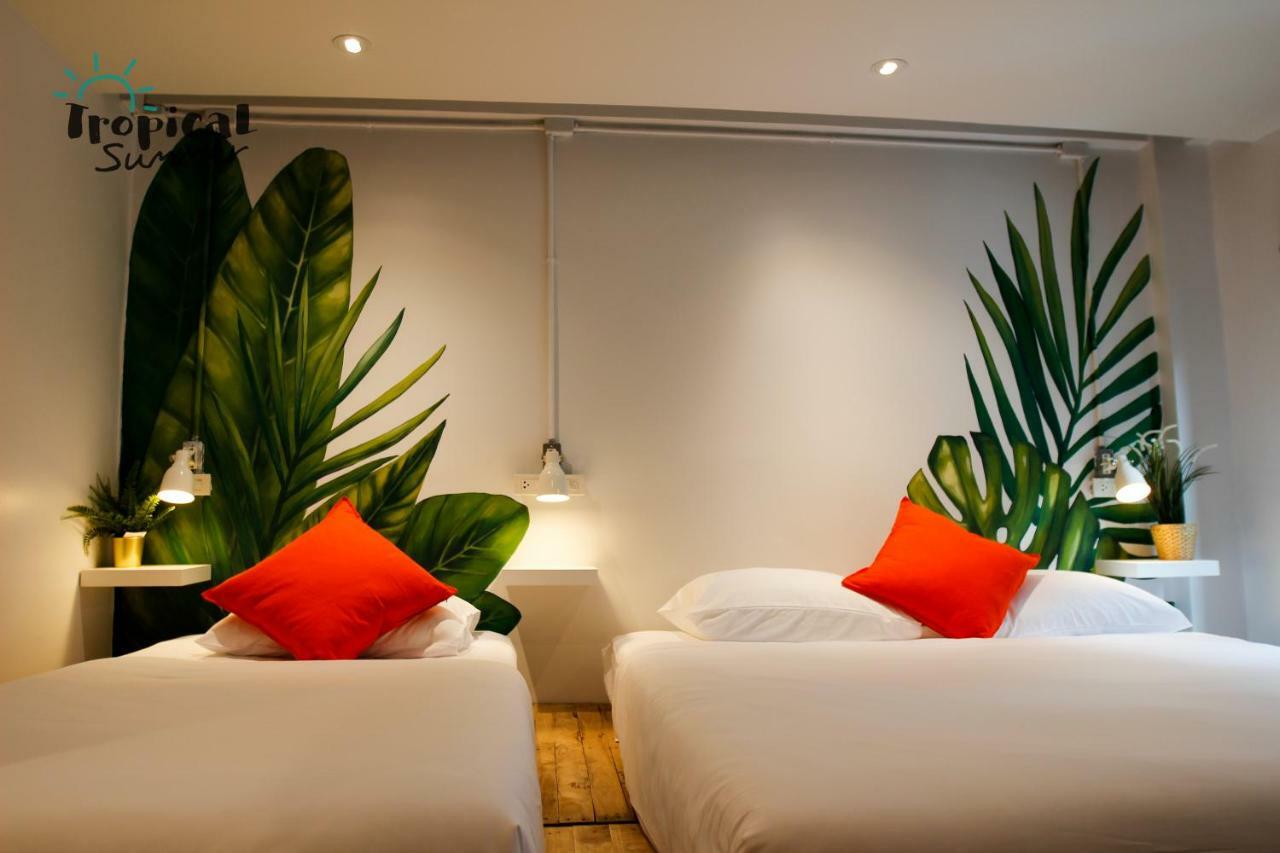 Tropical Summer Hostel Bangkok Extérieur photo